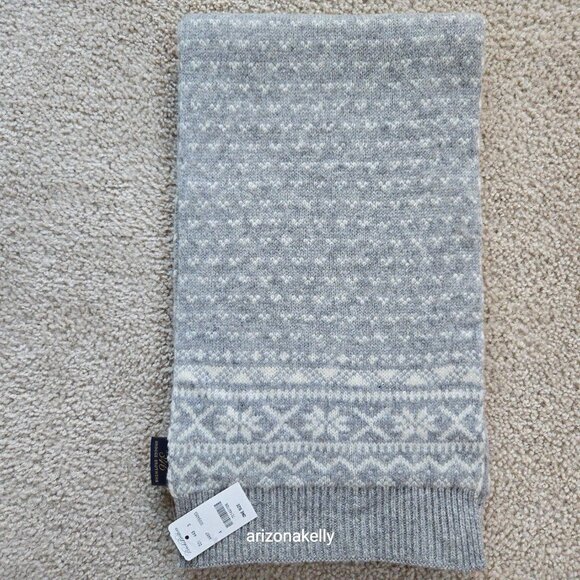 Brooks Brothers Accessories - NWT Brooks Brothers 346 Knit Wool Snowflake Fair Isle Scarf Grey White